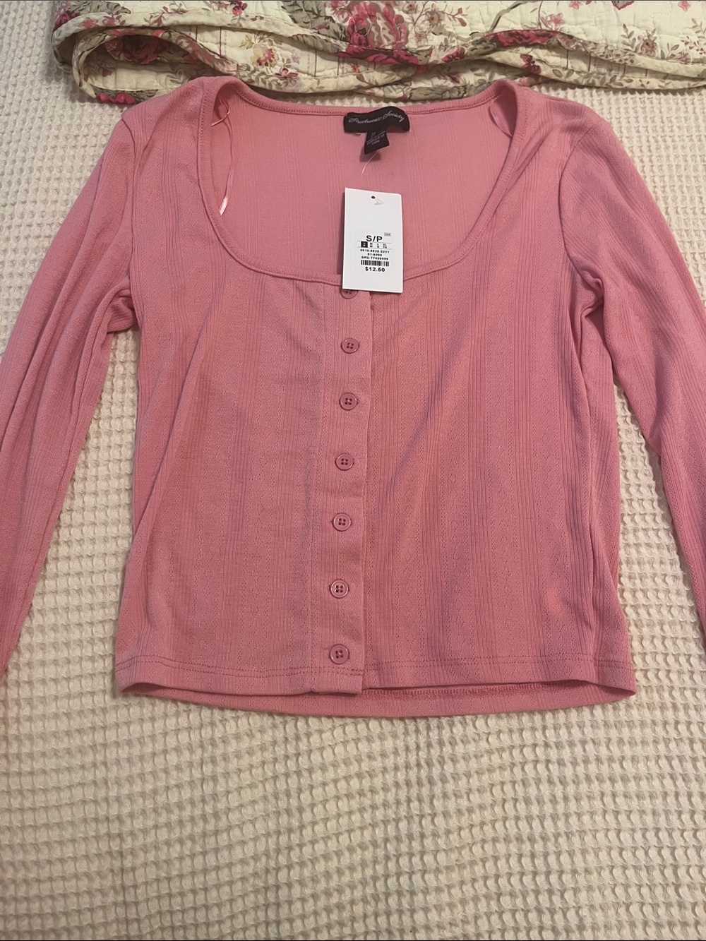 Charlotte Russe  Pink Ribbed Button-Front Scoop Neck Top